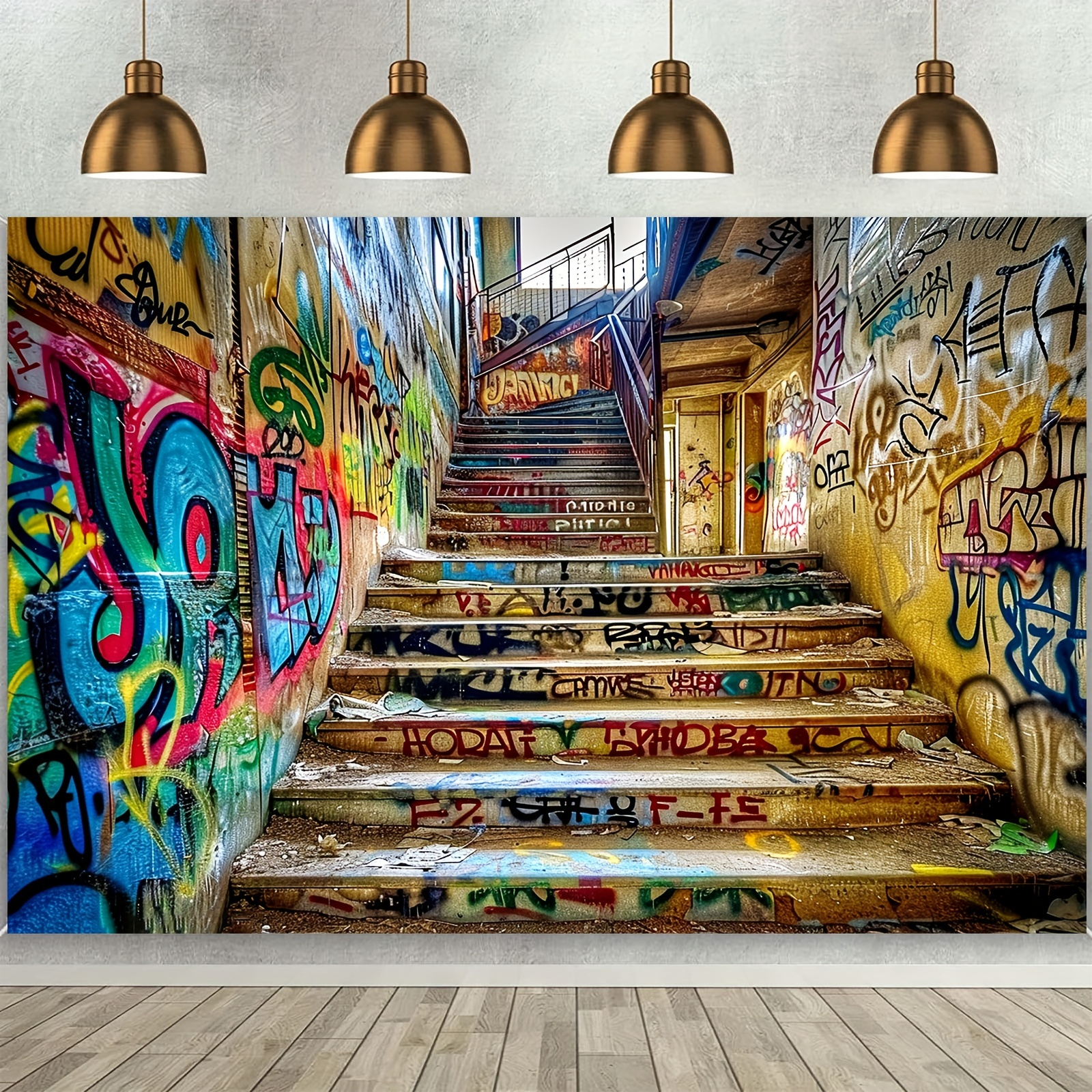 Vibrant urban street graffiti  - Street Fashion Graffiti 评论和价格